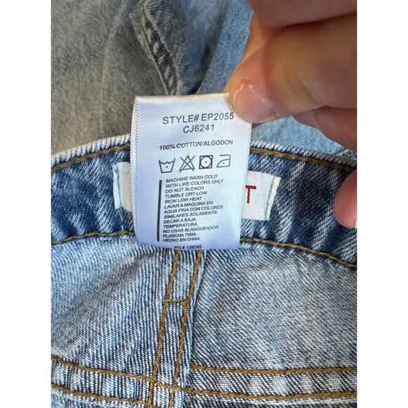 VIBRANT Gold Tag Woman's Jeans/Pants, size 3; Wide leg; ripped styling; Junior - Picture 4 of 10